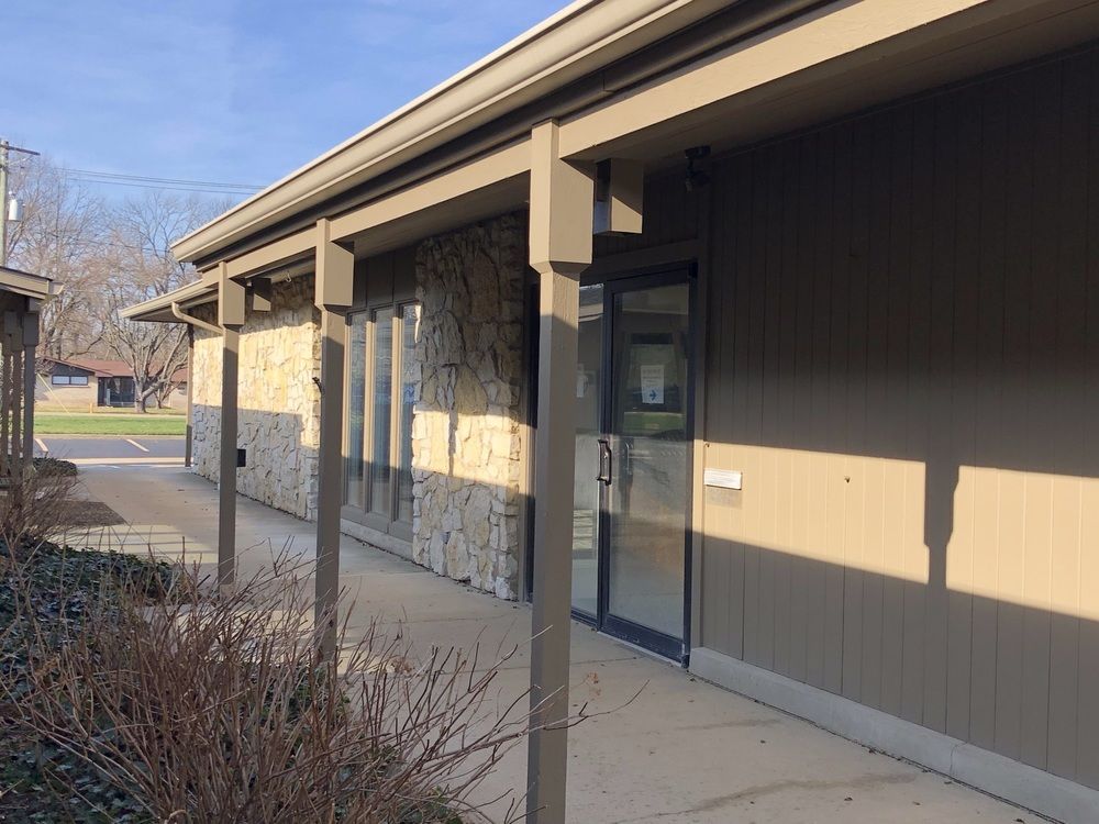 Medical/ Professional Office : 360 Plaza Drive, Suite 1B, Columbus, IN 47201